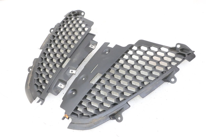 photo de RADIADOR CUBIERTA PIAGGIO IE MP3 YOURBAN 300 (2011 - 2016) - Vista general del producto