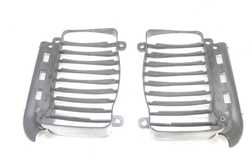 photo de REJILLA DEL RADIADOR PIAGGIO VESPA GRANTURISMO 125 (2003 - 2007)