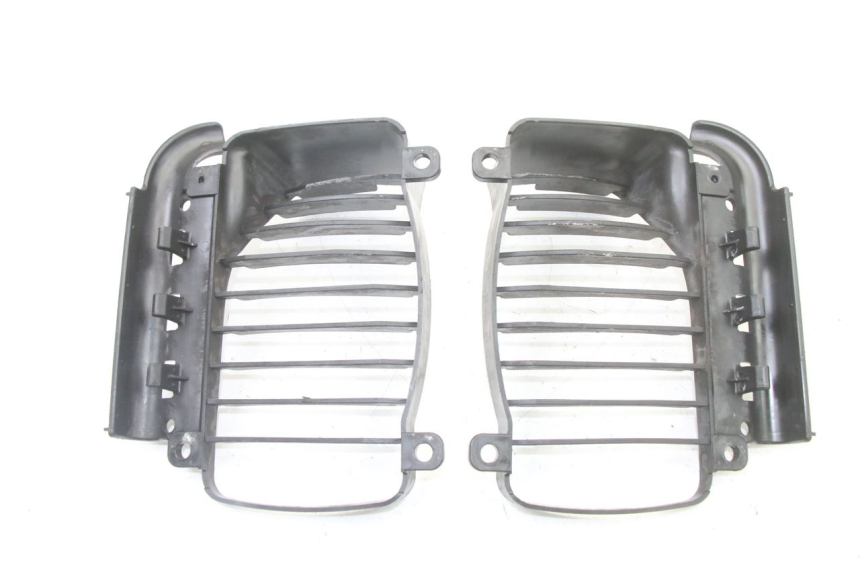photo de REJILLA DEL RADIADOR PIAGGIO VESPA GRANTURISMO 125 (2003 - 2007)