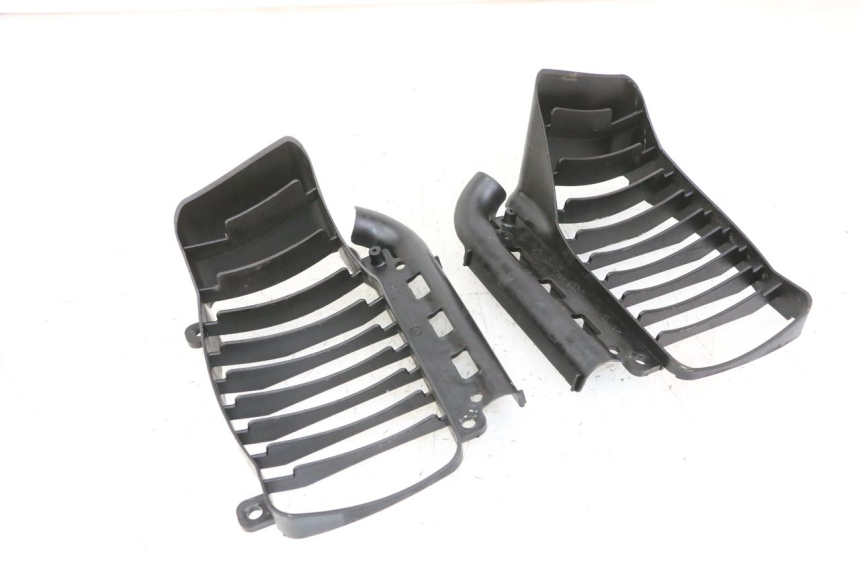 photo de RADIADOR CUBIERTA PIAGGIO VESPA GRANTURISMO 200 (2004 - 2005)