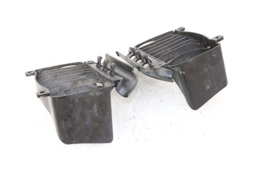 photo de RADIADOR CUBIERTA PIAGGIO VESPA GRANTURISMO 200 (2004 - 2005)
