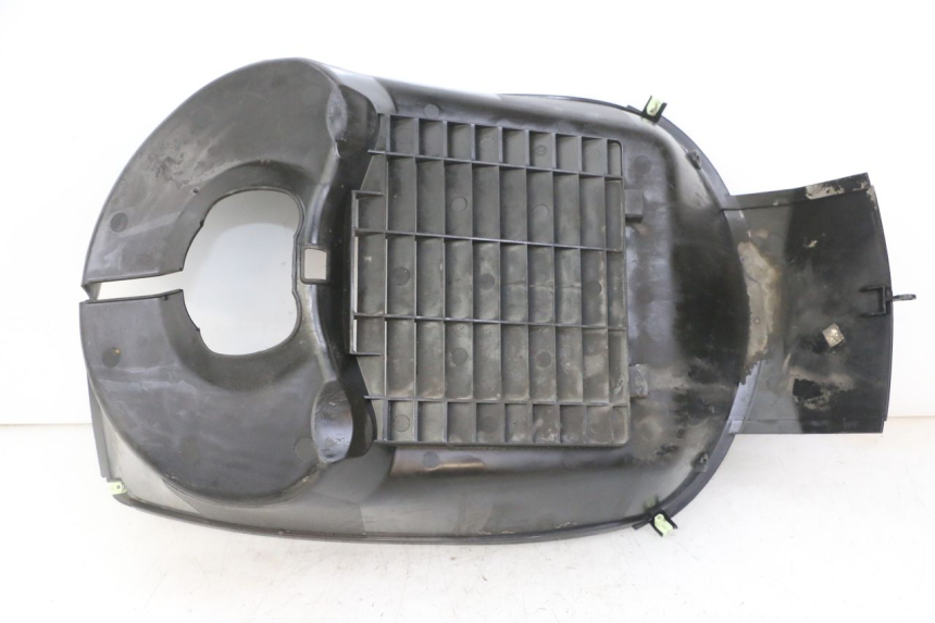 photo de REJILLA DEL RADIADOR PEUGEOT SATELIS COMPRESSOR K15 125 (2006 - 2009)