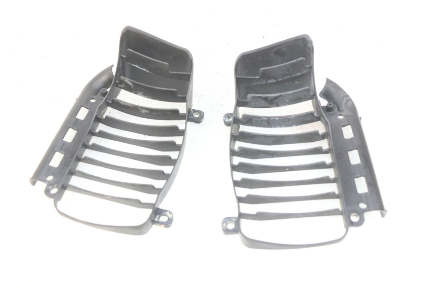 photo de REJILLA DEL RADIADOR PIAGGIO VESPA GRANTURISMO 125 (2003 - 2007)