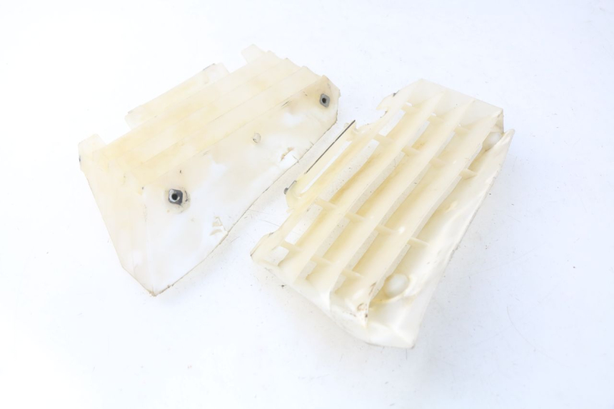 photo de RADIADOR CUBIERTA YAMAHA YZ-F YZF 250 (2014 - 2018) - Detalle de la pieza