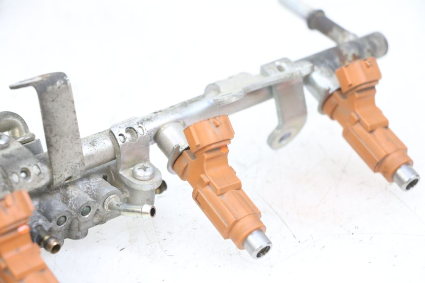 photo de INYECTOR YAMAHA FJR ABS 1300 (2006 - 2012) - Estado de la superficie y material