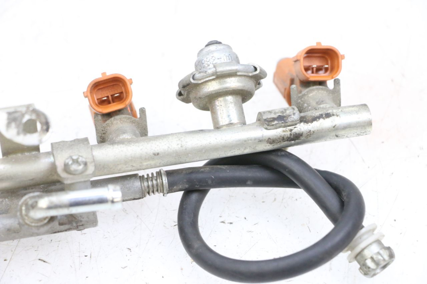 photo de INYECTOR YAMAHA FJR ABS 1300 (2006 - 2012) - Estado de la superficie y material