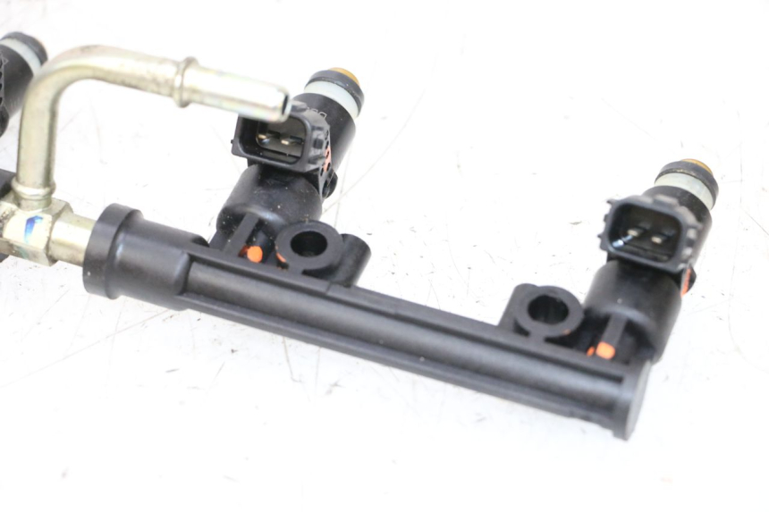 photo de INYECTOR SUZUKI GSXR GSX-R 1000 (2003 - 2004) - Primer plano de alta resolución