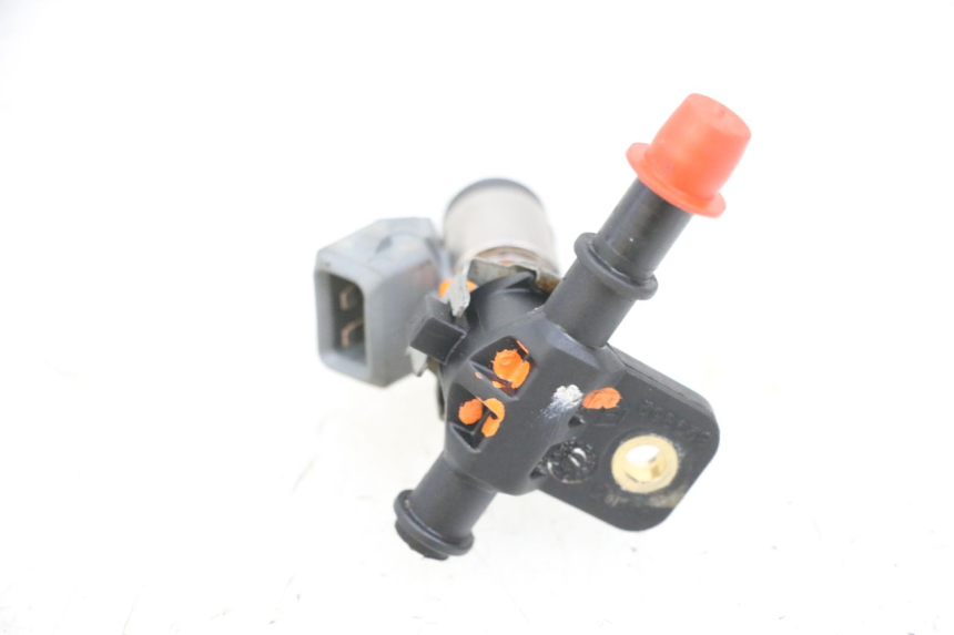 photo de INYECTOR PIAGGIO MP3 RL 250 (2007 - 2010) - Estado de la superficie y material