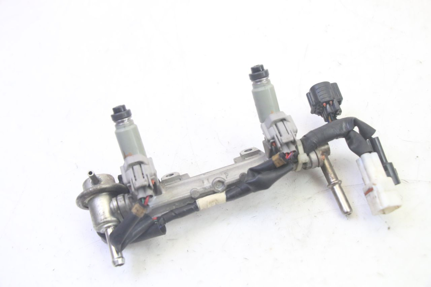 photo de INYECTOR YAMAHA TDM ABS 900 (2002 - 2014) - Primer plano técnico