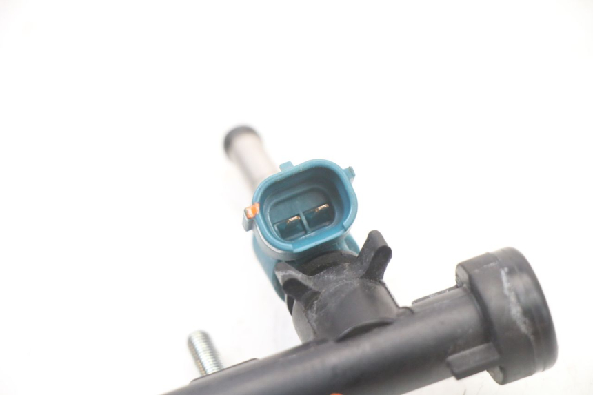 photo de INYECTOR YAMAHA TRACER 7 700 (2020 - 2024) - Primer plano técnico