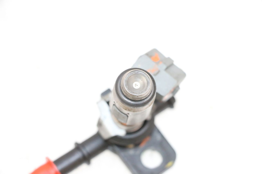 photo de INYECTOR PIAGGIO VESPA GTS SUPER IE 125 (2009 - 2016) - Zoom estado de uso