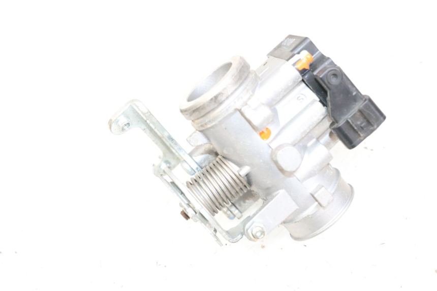 photo de INYECCION MBK FLAME X 125 (2007 - 2016) - Otra perspectiva