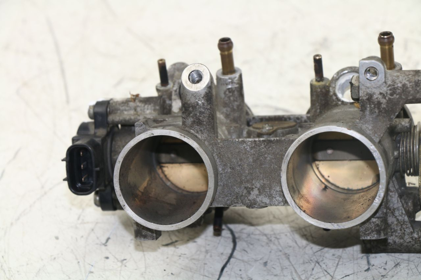 photo de INYECCION YAMAHA FZ6 FAZER 600 (2004 - 2006)