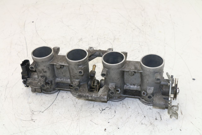 photo de INYECCION YAMAHA FZ6 FAZER 600 (2004 - 2006)