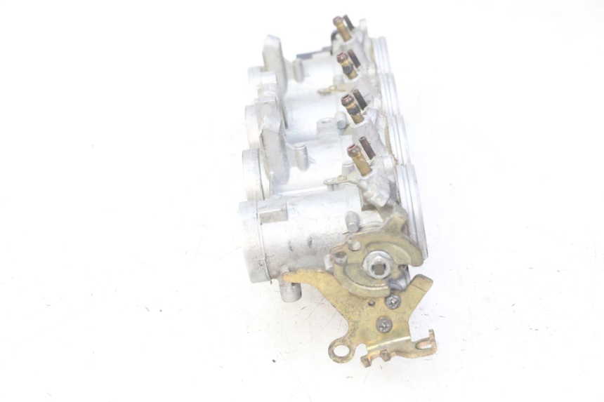 photo de INYECCION YAMAHA FZ6 N FAZER 600 (2004 - 2006)