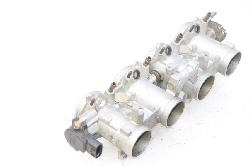 photo de INYECCION YAMAHA FZ6 N FAZER 600 (2004 - 2006)