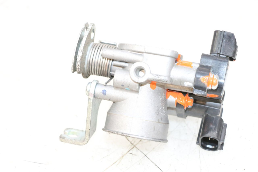 photo de INYECCIÓN PEUGEOT KISBEE 4T 50 (2018 - 2022) - Detalle de la pieza