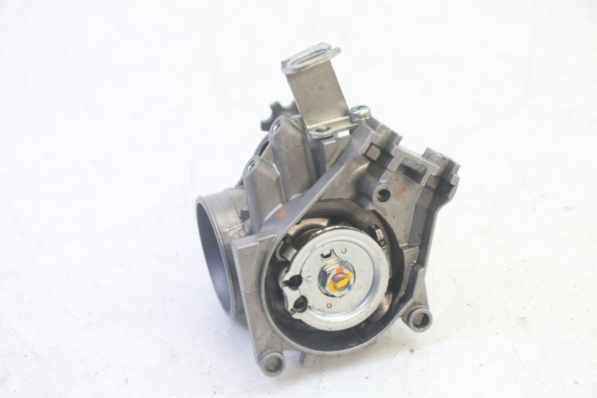 photo de INYECCION KAWASAKI KXF KX-F 250 (2017 - 2019) - Detalles de los puntos de fijación