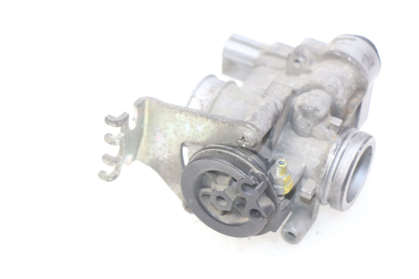 photo de INYECCIÓN SUZUKI SIXTEEN 125 (2008 - 2010)