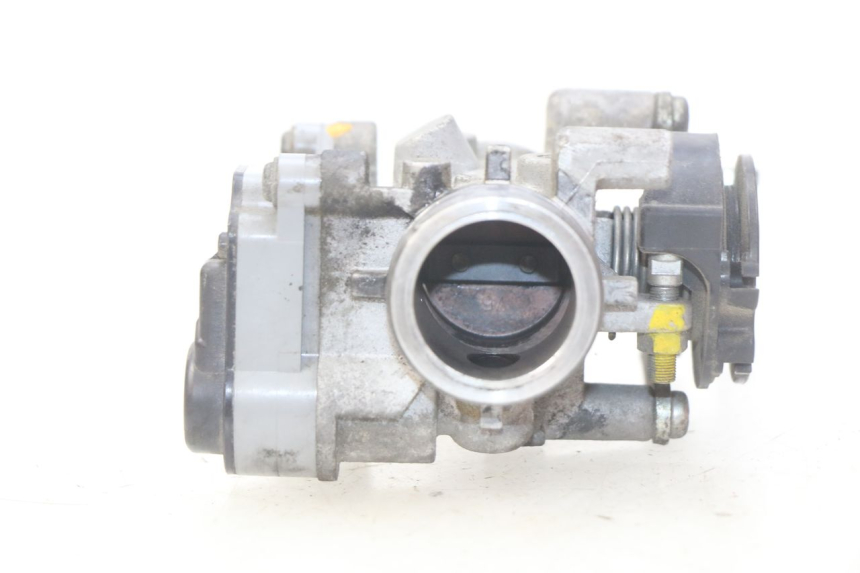 photo de INYECCIÓN SUZUKI SIXTEEN 125 (2008 - 2010)