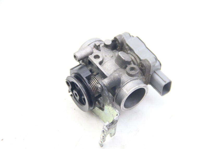 photo de INYECCIÓN SUZUKI SIXTEEN 125 (2008 - 2010)