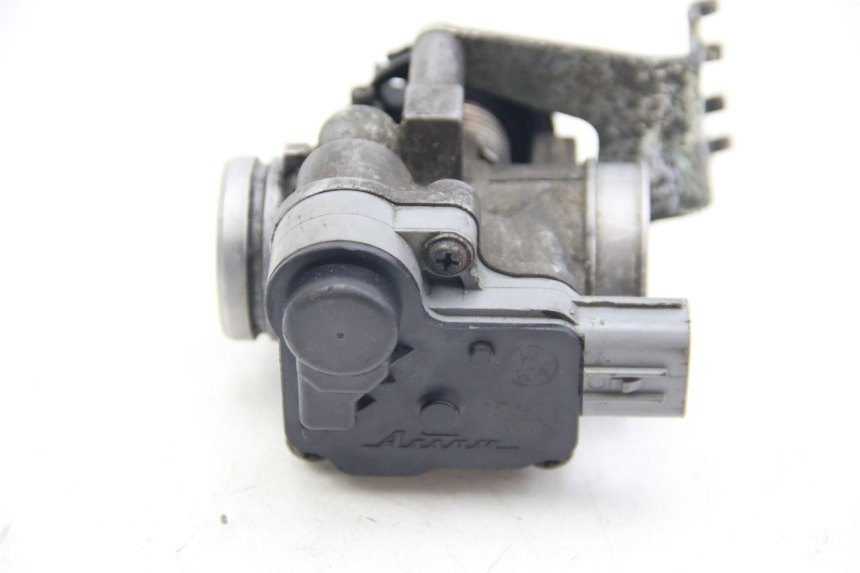 photo de INYECCIÓN SUZUKI SIXTEEN 125 (2008 - 2010)