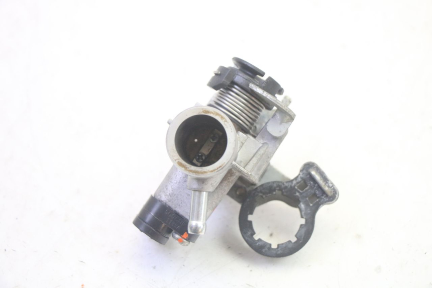 photo de INYECCIÓN PIAGGIO ZIP 4T 50 (2018 - 2020) - Detalle de la pieza