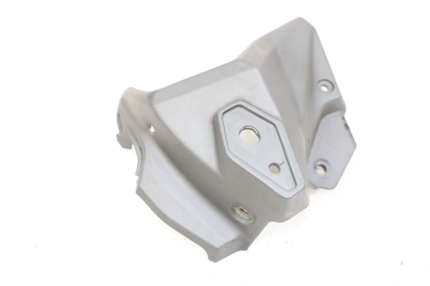 photo de CARENADO FRONTAL INTERIOR DERECHA KSR CODE 125 (2018 - 2020) - Detalles de los puntos de fijación