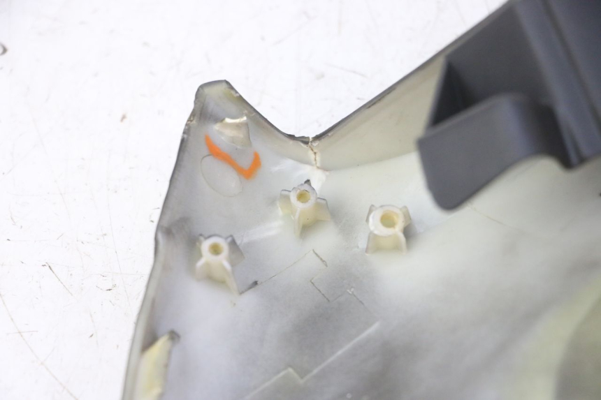 photo de CARENADO FRONTAL INTERIOR DERECHA STAHO FH 50 (2018 - 2019)