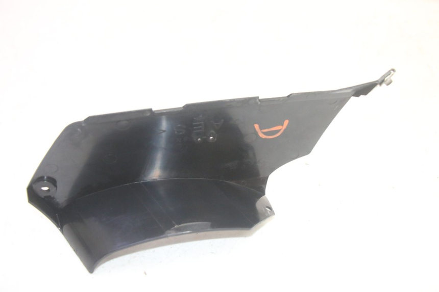 photo de CARENADO FRONTAL INTERIOR DERECHA YAMAHA FJR ABS 1300 (2006 - 2012) - Primer plano técnico