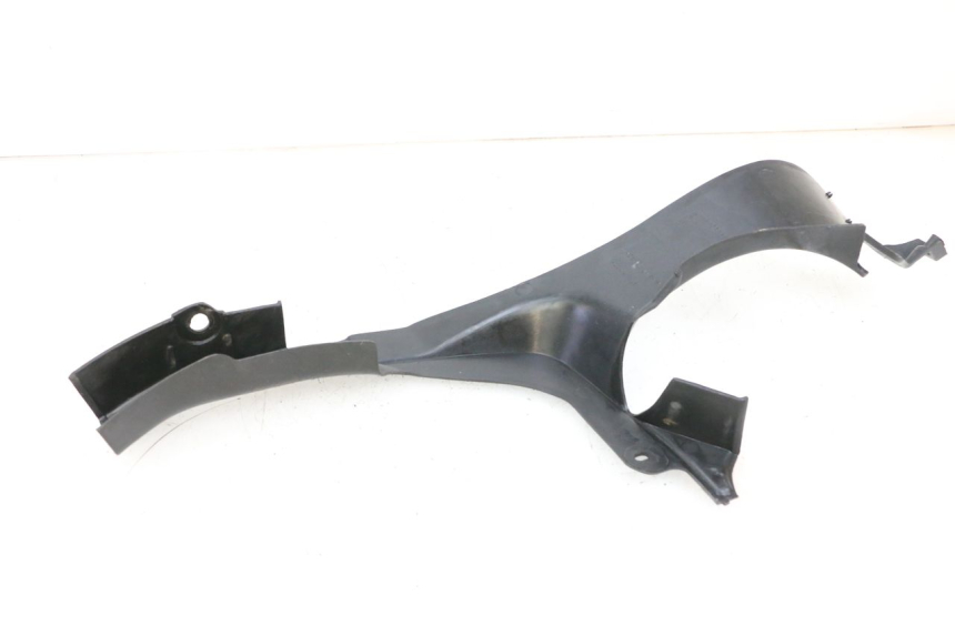 photo de CARENADO FRONTAL INTERIOR DERECHA KAWASAKI GPZ RX 1000 (1986 - 1988) - Primer plano técnico