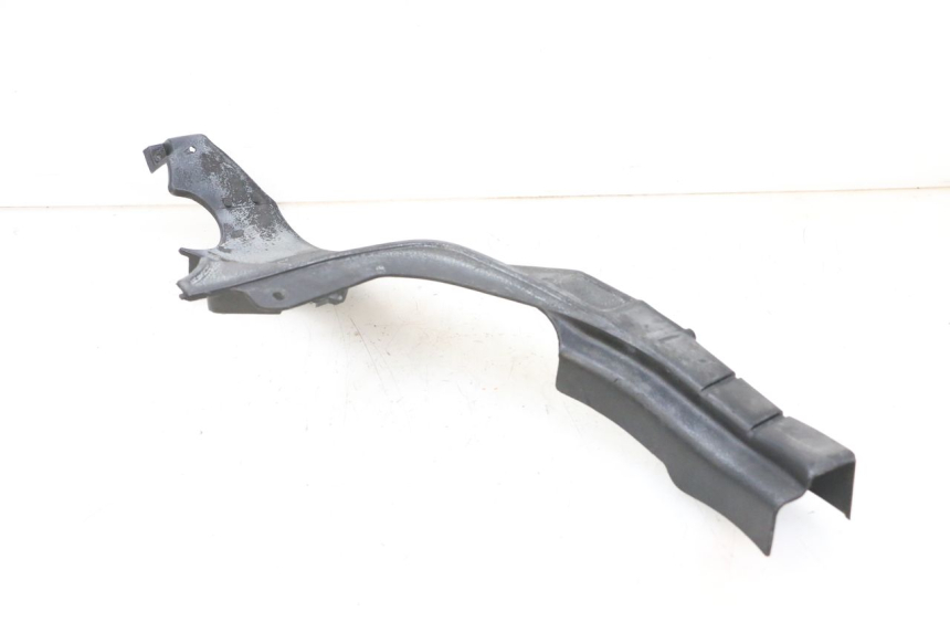 photo de CARENADO FRONTAL INTERIOR DERECHA KAWASAKI GPZ RX 1000 (1986 - 1988) - Detalles de los puntos de fijación