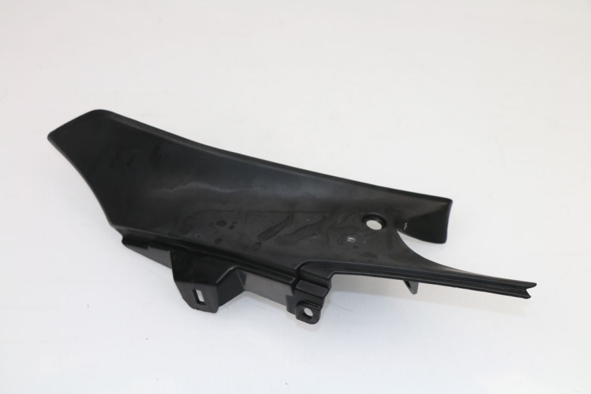 photo de CARENADO FRONTAL INTERIOR DERECHA HONDA CBR R 125 (2011 - 2016)