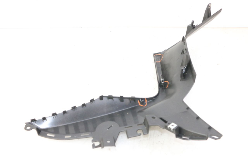 photo de CARENADO FRONTAL INTERIOR DERECHA YAMAHA XMAX X-MAX 125 (2021 - 2025)