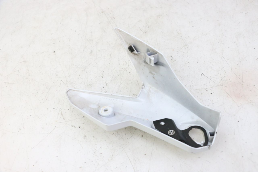 photo de CARENADO FRONTAL INTERIOR DERECHA YAMAHA XJ6 ABS 600 (2008 - 2016)