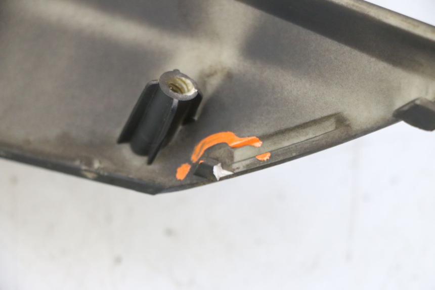 photo de CARENADO FRONTAL INTERIOR IZQUIERDA QUADRO 4 4D 350 (2015 - 2018)