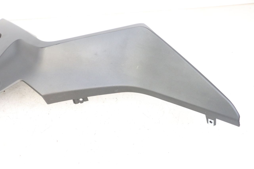 photo de CARENADO FRONTAL INTERIOR IZQUIERDA YAMAHA XMAX X-MAX 125 (2021 - 2025)