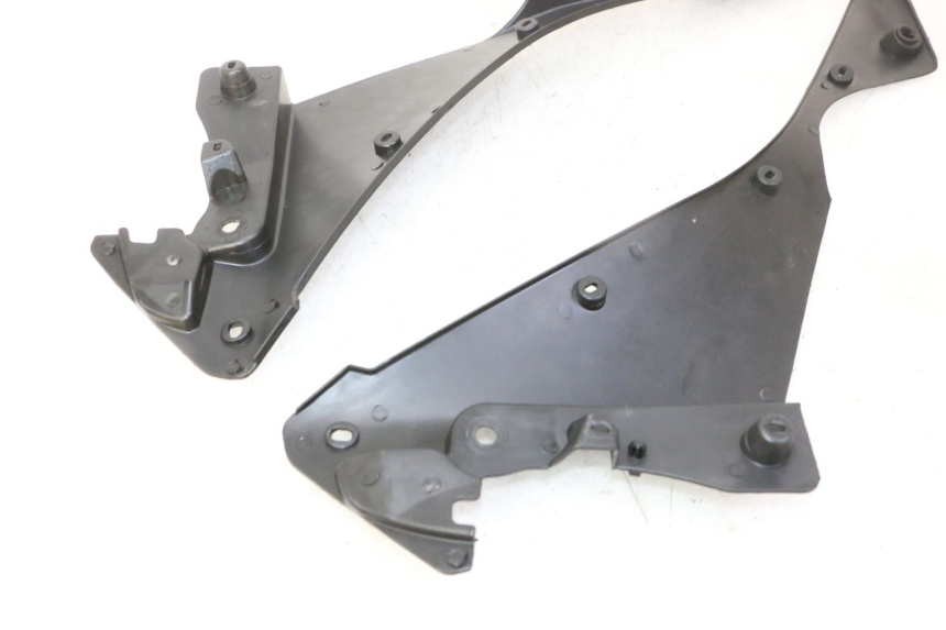 photo de CARENADO FRONTAL INTERIOR STAHO FH 50 (2018 - 2019)