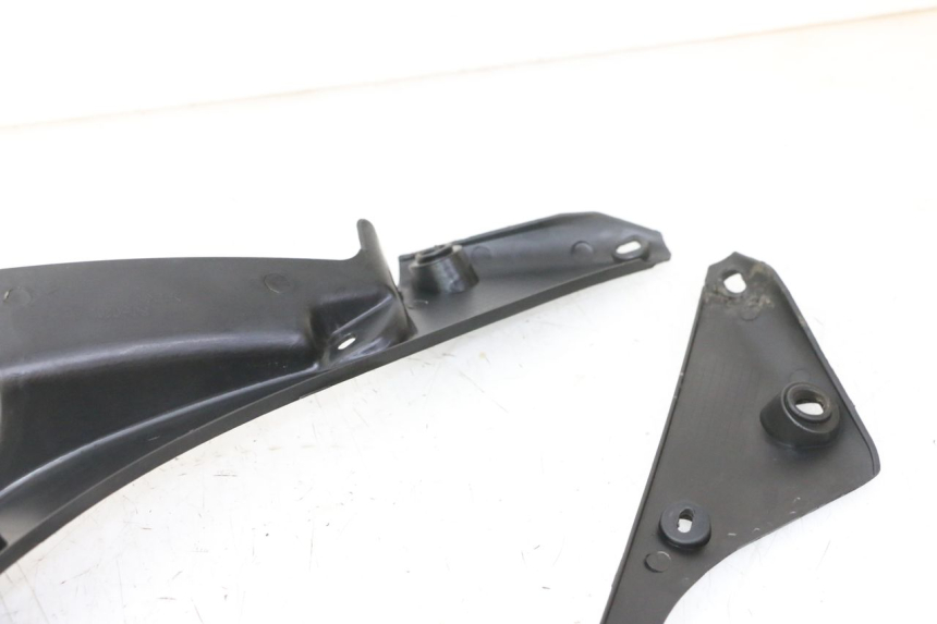 photo de CARENADO FRONTAL INTERIOR STAHO FH 50 (2018 - 2019)