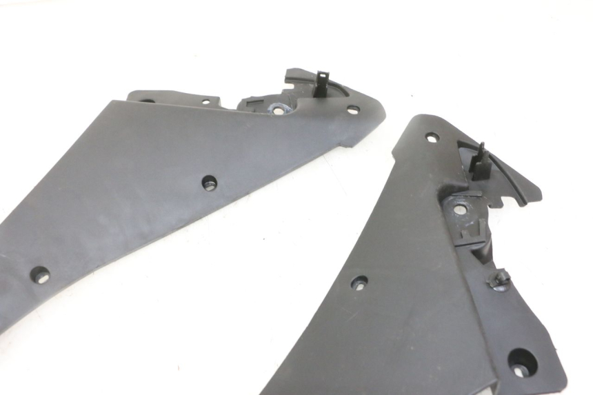 photo de CARENADO FRONTAL INTERIOR STAHO FH 50 (2018 - 2019)