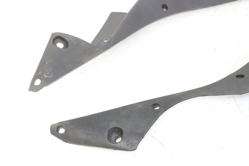 photo de CARENADO FRONTAL INTERIOR STAHO FH 50 (2018 - 2019)