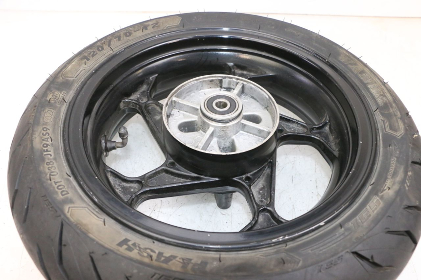 photo de LLANTA TRASERA Y NEUMÁTICO MAG POWER BOMBERS 4T 50 (2016 - 2026) - Otra perspectiva