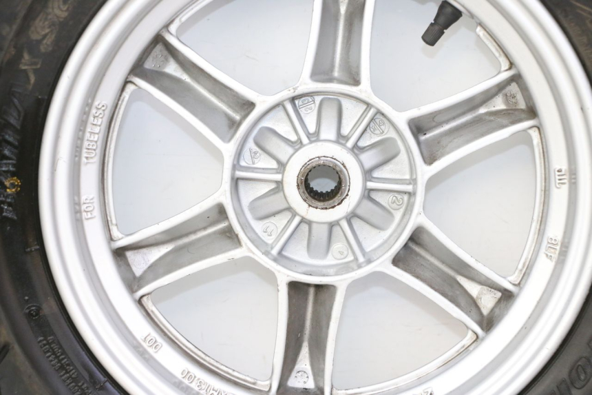 photo de LLANTA TRASERA Y NEUMÁTICO SUZUKI BURGMAN 125 (2007 - 2014)