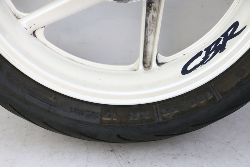 photo de LLANTA TRASERA Y NEUMÁTICO HONDA CBR RR FIREBLADE 900 (1992 - 1994)