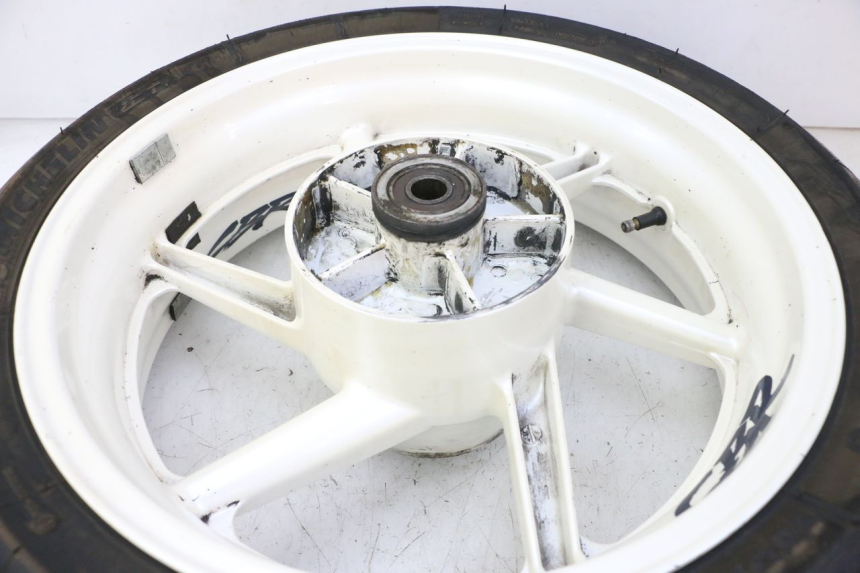 photo de LLANTA TRASERA Y NEUMÁTICO HONDA CBR RR FIREBLADE 900 (1992 - 1994)