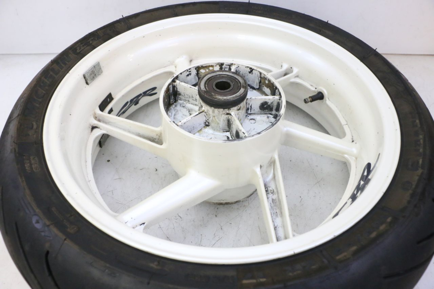 photo de LLANTA TRASERA Y NEUMÁTICO HONDA CBR RR FIREBLADE 900 (1992 - 1994)