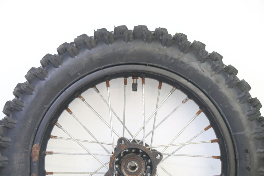 photo de RINCON Y NEUMÁTICO TRASERO ORION DIRT BIKE 125