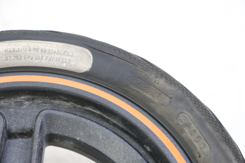 photo de RINCON Y NEUMÁTICO TRASERO SEGWAY NINEBOT F40E 1