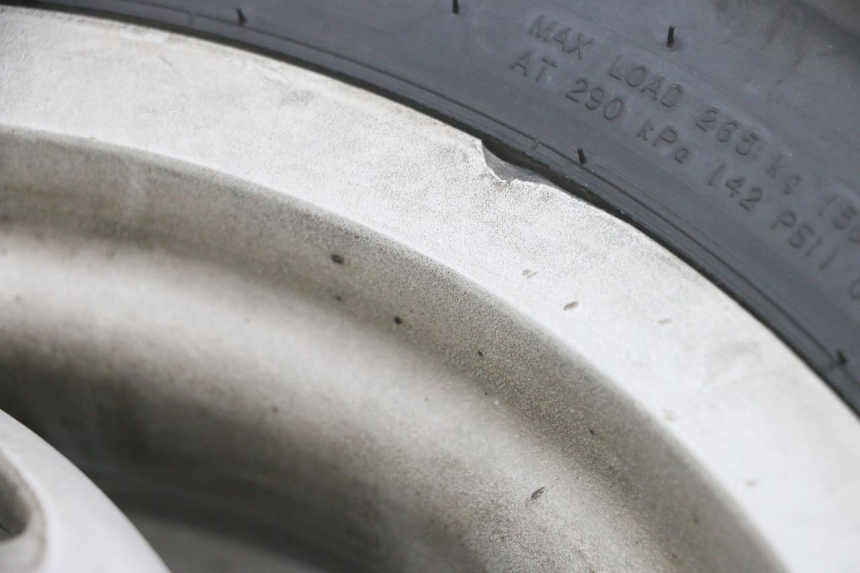 photo de LLANTA TRASERA Y NEUMÁTICO PIAGGIO FLY 4T 50 (2013 - 2017) - Detalles de los puntos de fijación