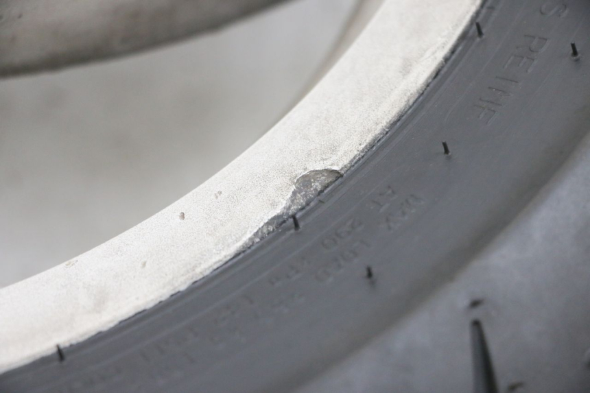 photo de LLANTA TRASERA Y NEUMÁTICO PIAGGIO FLY 4T 50 (2013 - 2017) - Recambio usado revisado